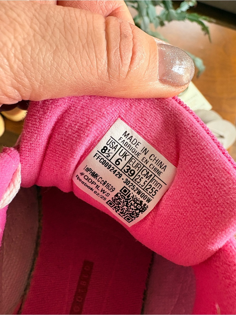Pink Reeboks!  Size 8.5. - Picture 14 of 14